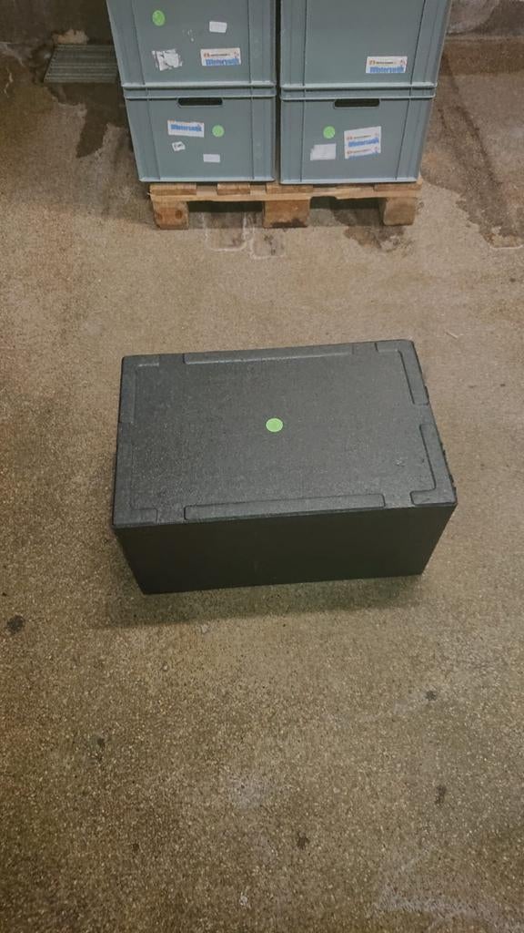 Opvouwbare thermobox, 26 l, piepschuimbox, 43 x 43 x 25 cm, warmhoudbox voor eten met geïntegreerd deksel, multifunctionele koelbox, transportbox voor camping, picknicks, levensmiddelen, transport