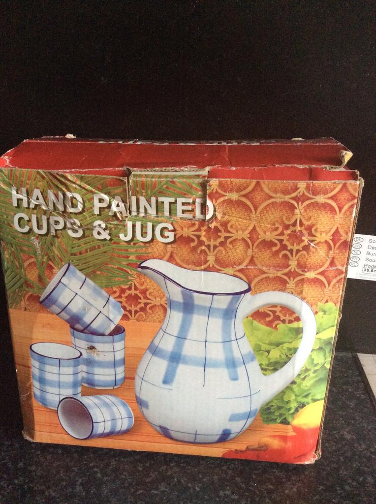 Schenkkan met mokken Nieuw handgeschilderd, Huis en Inrichting, Overige typen, Nieuw, Ophalen of Verzenden, Overige stijlen