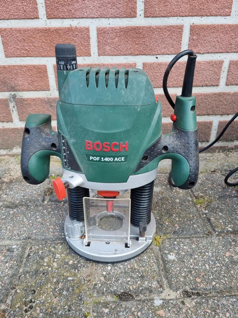 Bosch POF 1400 ACE Bovenfrees - Gebruikt, Doe-het-zelf en Verbouw, Ophalen of Verzenden, Zo goed als nieuw, Bovenfrees, Bosch