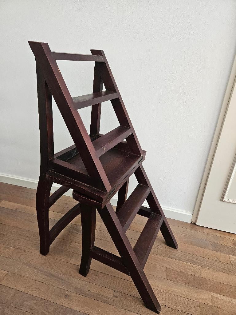 Bibliotheektrap stoel ., Ophalen