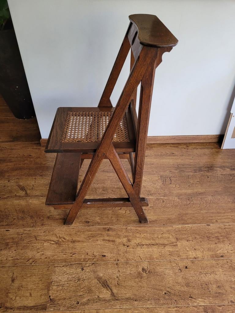 Kerk bidstoeltje, Ophalen