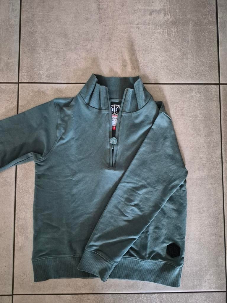 Twee hoodies en 1 shirt maat 152 - Groen- Beige-Lila, Kinderen en Baby's, Kinderkleding | Maat 152, Gebruikt, Trui of Vest, Ophalen of Verzenden
