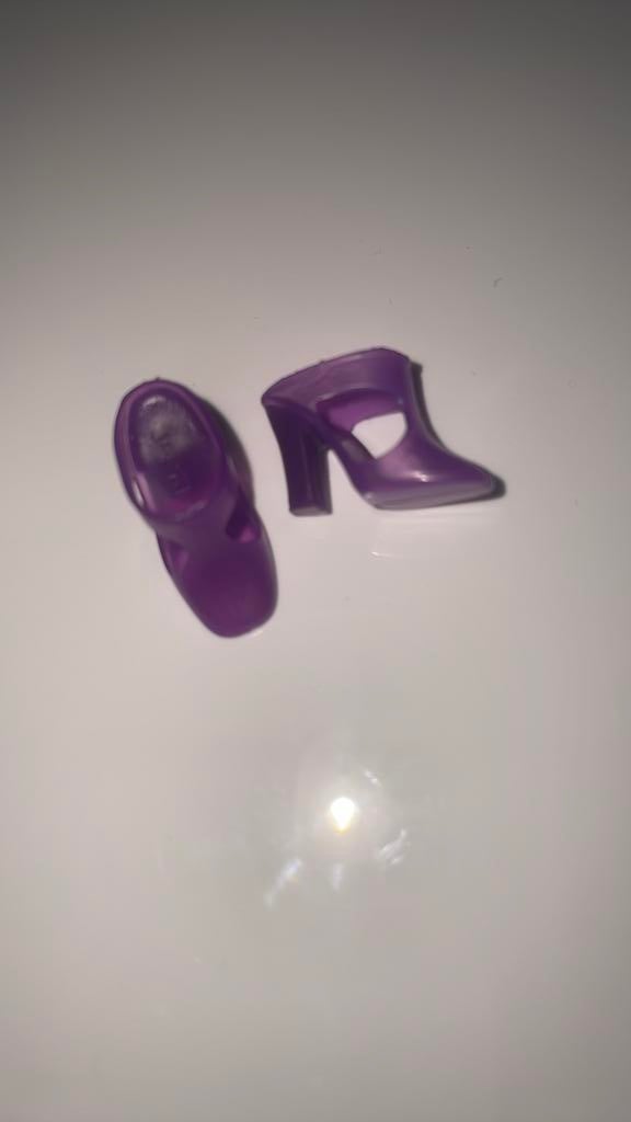 Barbie vintage Japan paarse Tstraps, Ophalen, Zo goed als nieuw, Accessoires