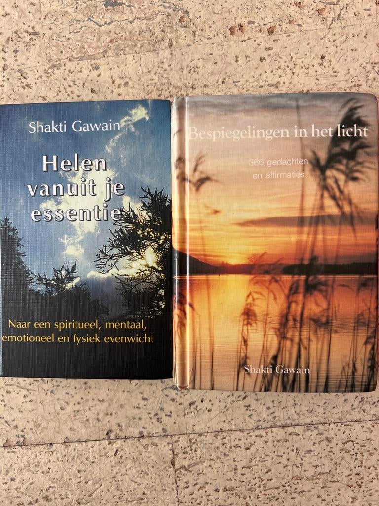 2 boeken van Shakti Gawain: Helen vanuit je essentie, Ophalen of Verzenden, Zo goed als nieuw, Spiritualiteit algemeen, Achtergrond en Informatie