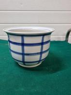 Bloempot wit met blauwe strepen, Ophalen of Verzenden, 'T Olde Gre-j, Info@toldegrej.nl, Endepoelstraat 20f Didam