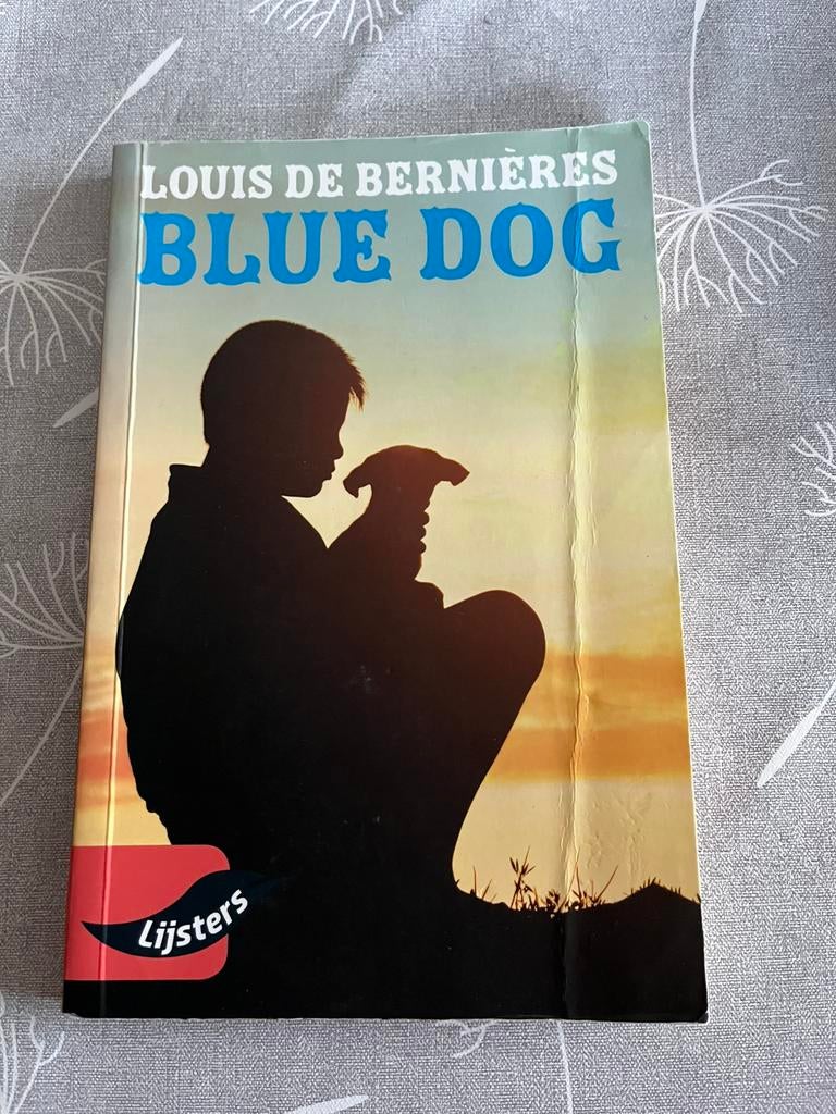 Louis de Bernières, Blue Dog, Ophalen of Verzenden, Zo goed als nieuw
