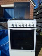 Indesit gasfornuis, Ophalen, Gebruikt, 4 kookzones, Gas