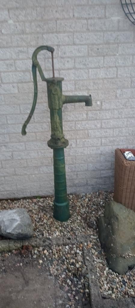Vintage gietijzeren waterpomp - Groen, Antiek en Kunst, Ophalen of Verzenden