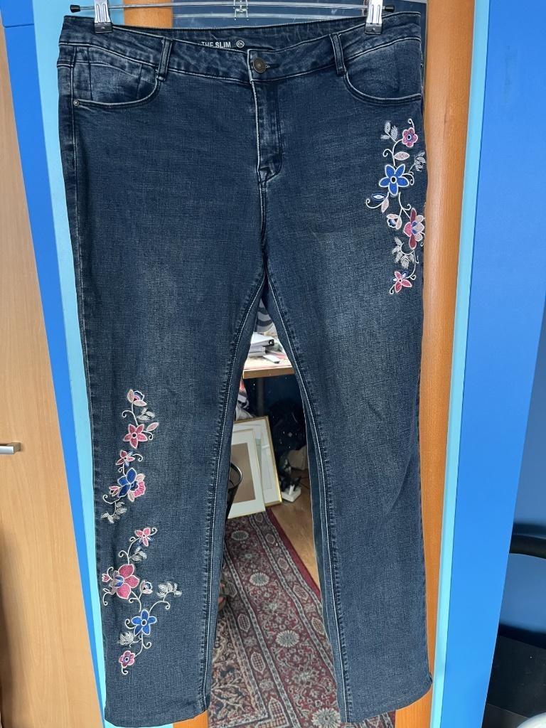 leuke jeans met bloemen van Jessica 42 zgan, Kleding | Dames, Maat 42/44 (L), Zo goed als nieuw, Lang, Verzenden