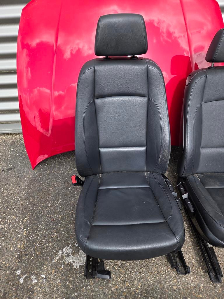 BMW E81 Zwart Lederen Interieur - Niet Elektrisch, Auto-onderdelen, Interieur en Bekleding, Ophalen