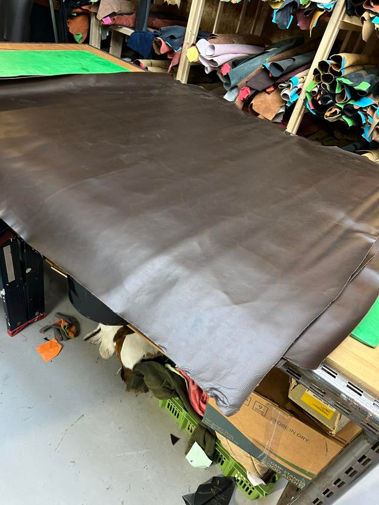 Donker bruin splits hele tuigleer lappen 1.4 mm dikte soepel, Bruin, Leer of Kunstleer, Ophalen of Verzenden, Zo goed als nieuw