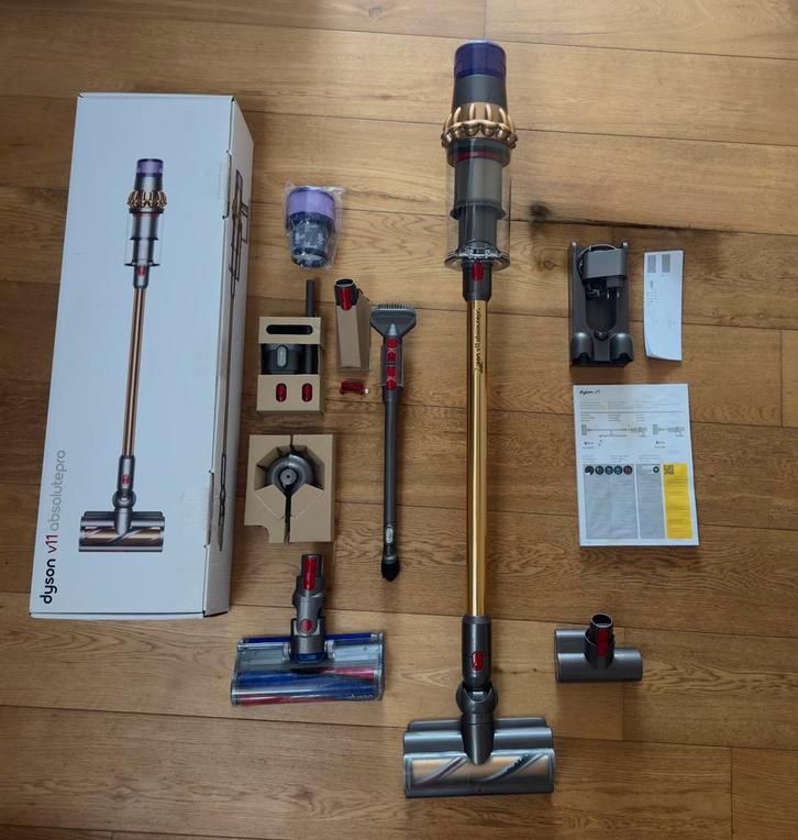 Dyson V11 Absolute Pro Goud 2024 - Topstaat & overcompleet, Witgoed en Apparatuur, Stofzuigers, Gebruikt, Ophalen of Verzenden