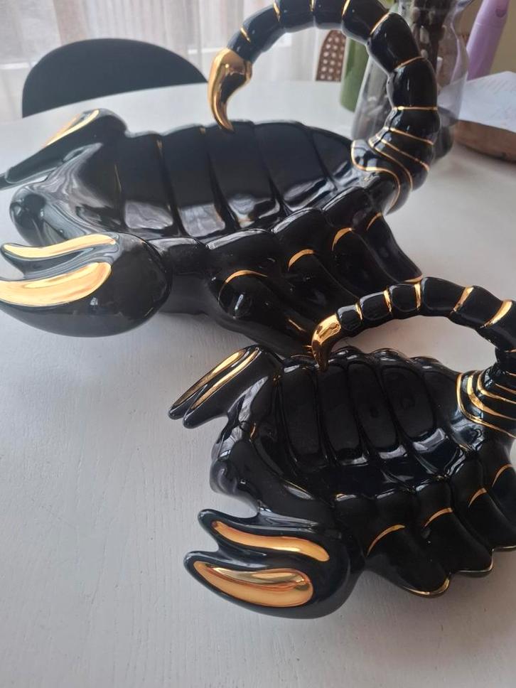 Grote Zwarte Schorpioen Schaal - Oro Zecchino 24 Karaat goud, Huis en Inrichting, Woonaccessoires | Overige, Zo goed als nieuw