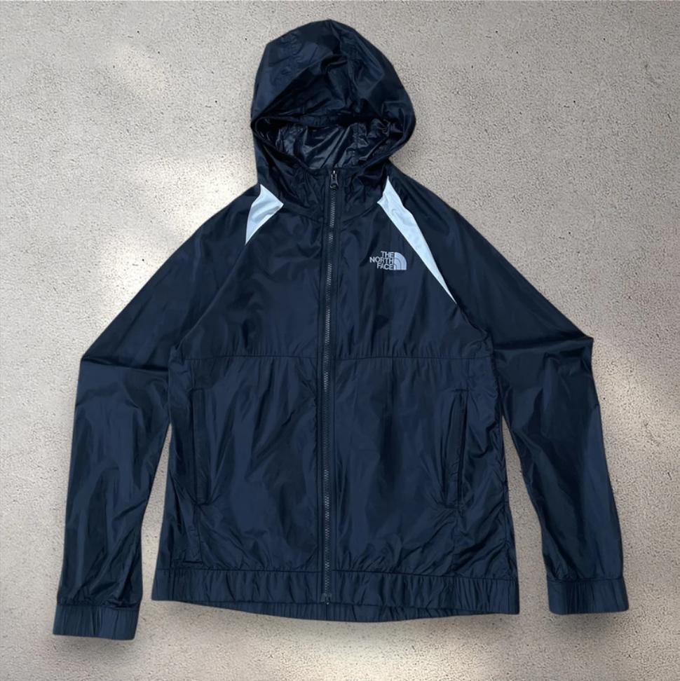 The North Face regenjasje – Meiden XXL (valt als dames M), Kleding | Dames, Sportkleding, Maat 38/40 (M), Zwart, Overige typen