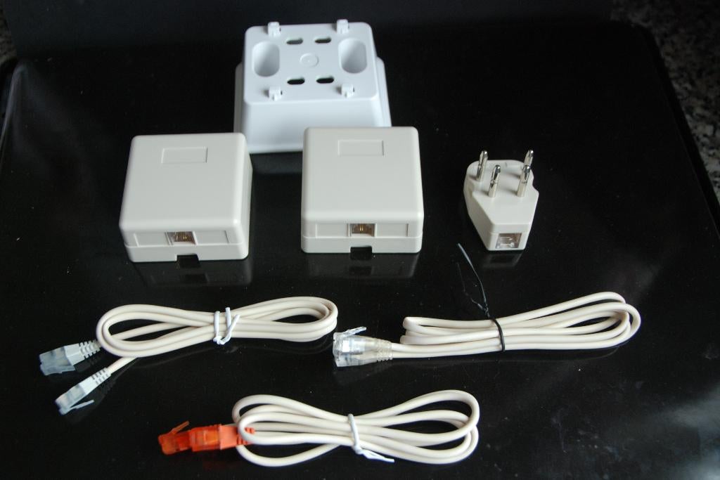 Internet ISDN ADSL contactdozen telefoonstekker muurbeugel, Verzenden, Nieuw, Modem