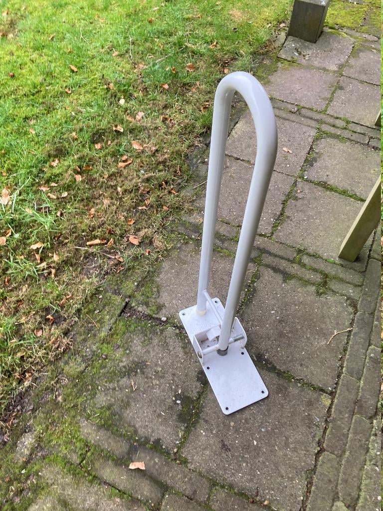 Toiletbeugel opklapbaar, Diversen, Verpleegmiddelen, Ophalen, Zo goed als nieuw