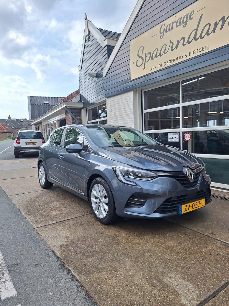 Renault Clio 1.0 TCe 100pk 2019 Grijs, Voorwielaandrijving, 580 kg, 49 €/maand, Origineel Nederlands