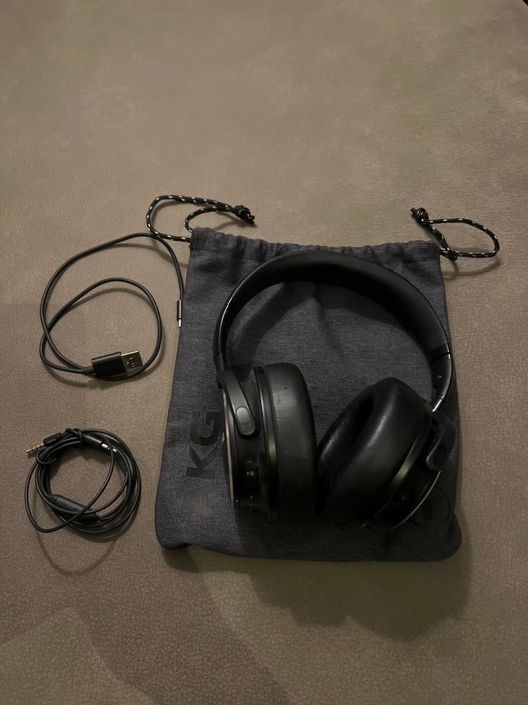 AKG Y600NC Draadloze Over-Ear Koptelefoon - Goede Staat, Overige merken, Ophalen of Verzenden, Zo goed als nieuw, Over oor (circumaural)