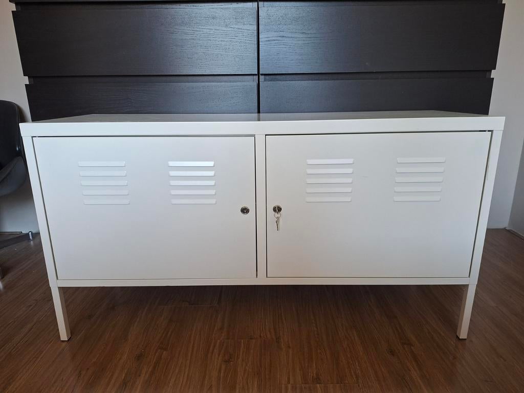 Locker kast metaal met slot tv meubel, Huis en Inrichting, Ophalen