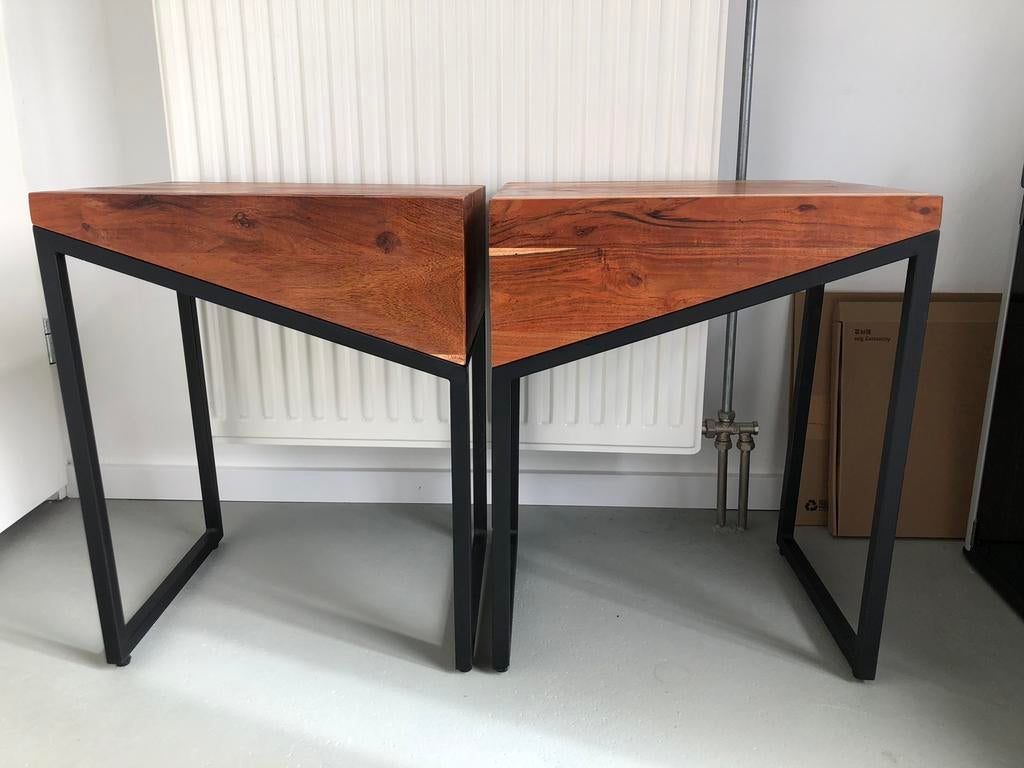 Nachtkastjes hout met zwart meubelstuk (set van 2), Ophalen, Minder dan 45 cm, Zo goed als nieuw, Minder dan 55 cm