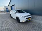 Mitsubishi Outlander 2.0 Dohc Mivec Phev 203pk 4WD CVT 5P, 1998 cc, Outlander, Zwart, 4 cilinders