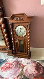 Antieke klok, Ophalen