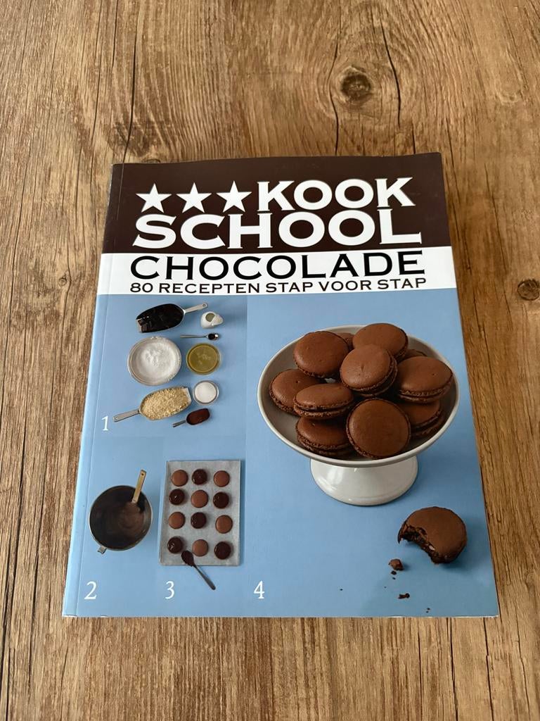 Kookschool Chocolade: 80 Recepten Stap voor Stap, Boeken, Ophalen of Verzenden, Zo goed als nieuw, Overige gebieden, Taart, Gebak en Desserts