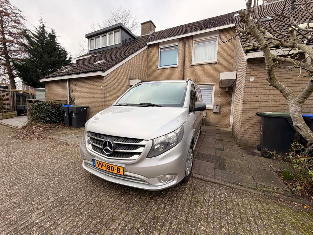 Mercedes-Benz Vito 1.6 CDI 65KW 2016 handgechakeld, Auto's, 1786 kg, Euro 5, Stof, Zwart