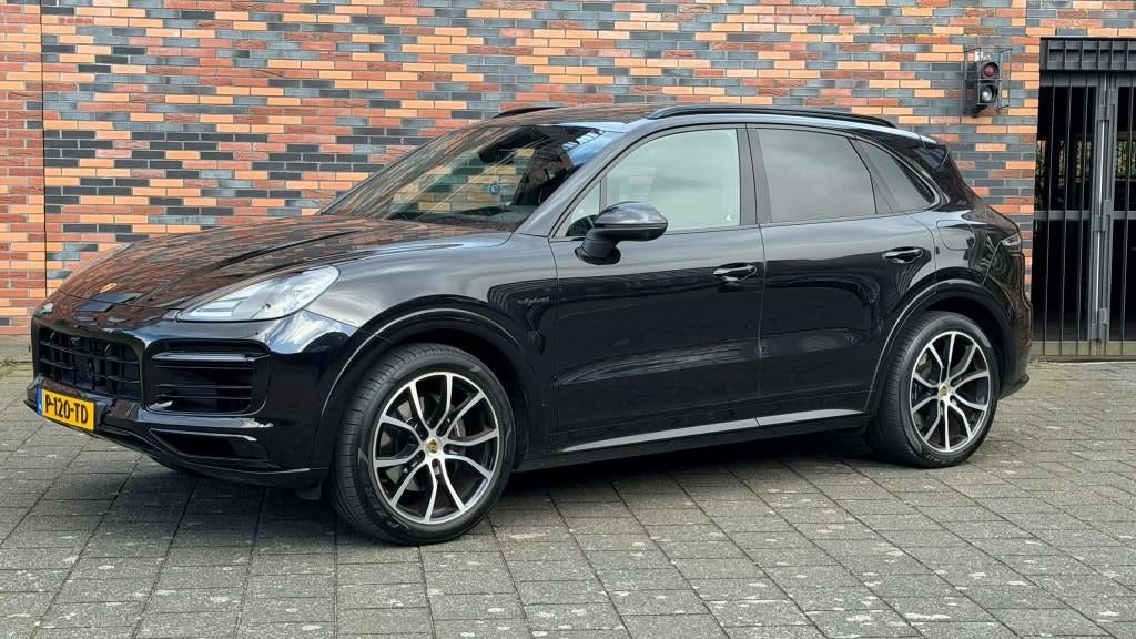 Porsche Cayenne  3.0 E-Hybrid | Panoramadak | 360 Camera, Automaat, Cayenne, 2270 kg, 2995 cc