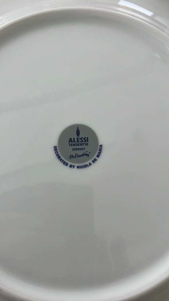 Alessi tendentse bord 31 cm, Huis en Inrichting, Ophalen of Verzenden, Zo goed als nieuw, Bord(en), Overige stijlen
