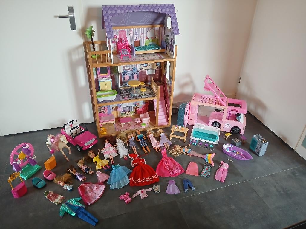 Barbie pakket, Ophalen, Zo goed als nieuw, Poppenhuis