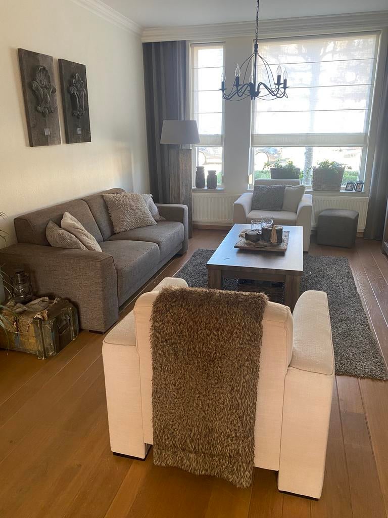 Bankstel en twee love seats, Ophalen, Zo goed als nieuw