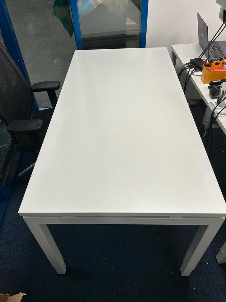 Verstelbaar Bureau - Wit, Huis en Inrichting, Bureaus, Gebruikt, Bureau, In hoogte verstelbaar, Ophalen