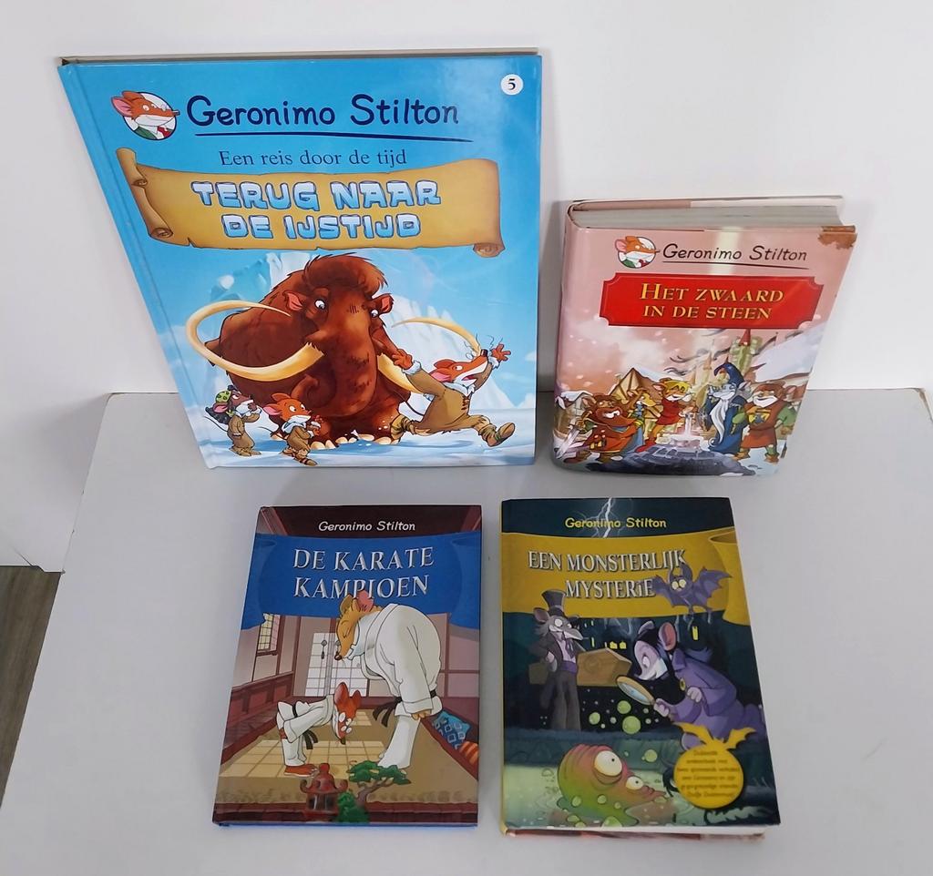 4 Jeugdboeken van Geronimo Stilton., Ophalen of Verzenden, Zo goed als nieuw