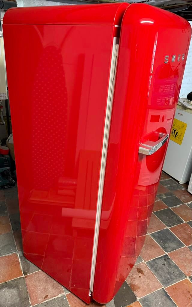 Smeg koelkast met vriesvak, Ophalen, Zo goed als nieuw, Minder dan 60 cm, 160 cm of meer