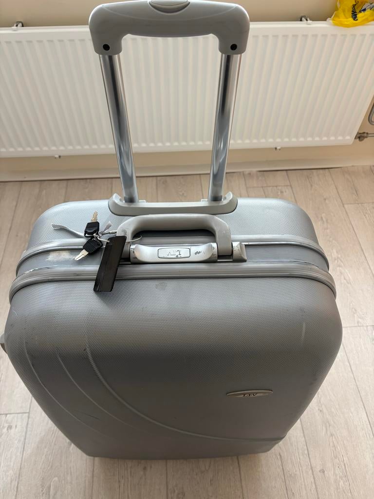 Grijze koffer met wieltjes 80 x 50 x 30, Ophalen, 40 tot 60 cm, Gebruikt, 20 tot 30 cm