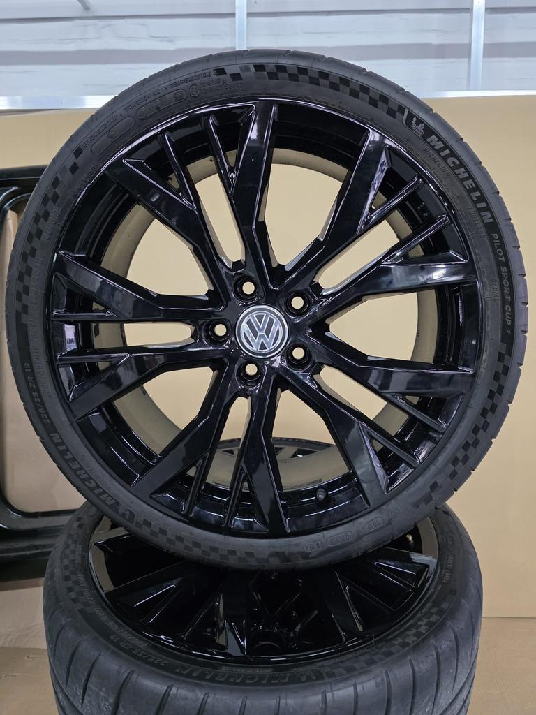 Orig. 19" Volkswagen Golf GTI Santiago velgen, A-merk banden, Auto-onderdelen, Banden en Velgen, 19 inch, Gebruikt, Banden en Velgen