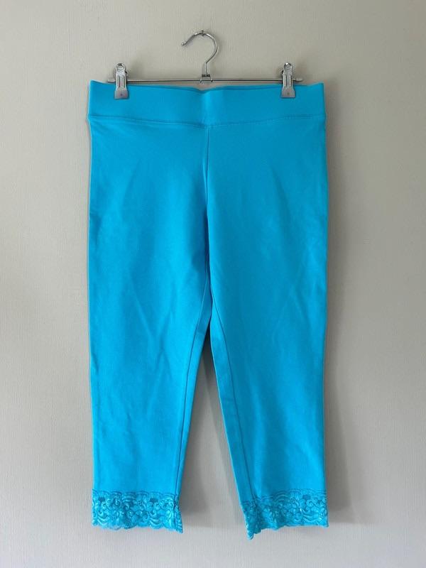 Turquoise blauwe driekwart legging maat S / 36 met kant, Kleding | Dames, Leggings, Maillots en Panty's, Legging, Maat 36/38 (S)