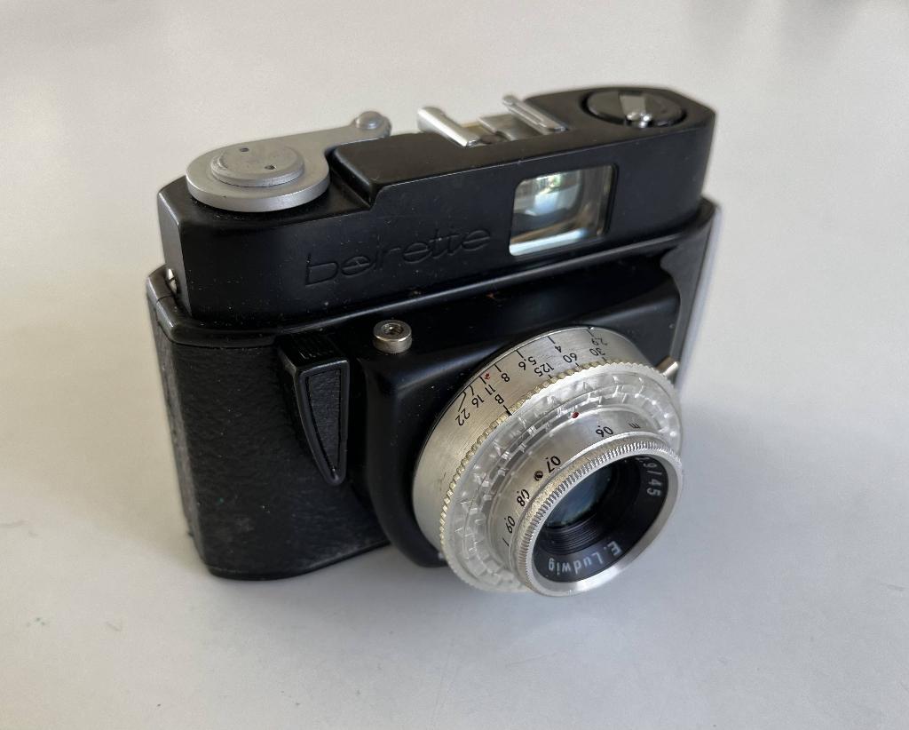 beirette camera DDR zwart, Audio, Tv en Foto, Fotocamera's Analoog, Ophalen of Verzenden, Gebruikt, Compact, Overige Merken