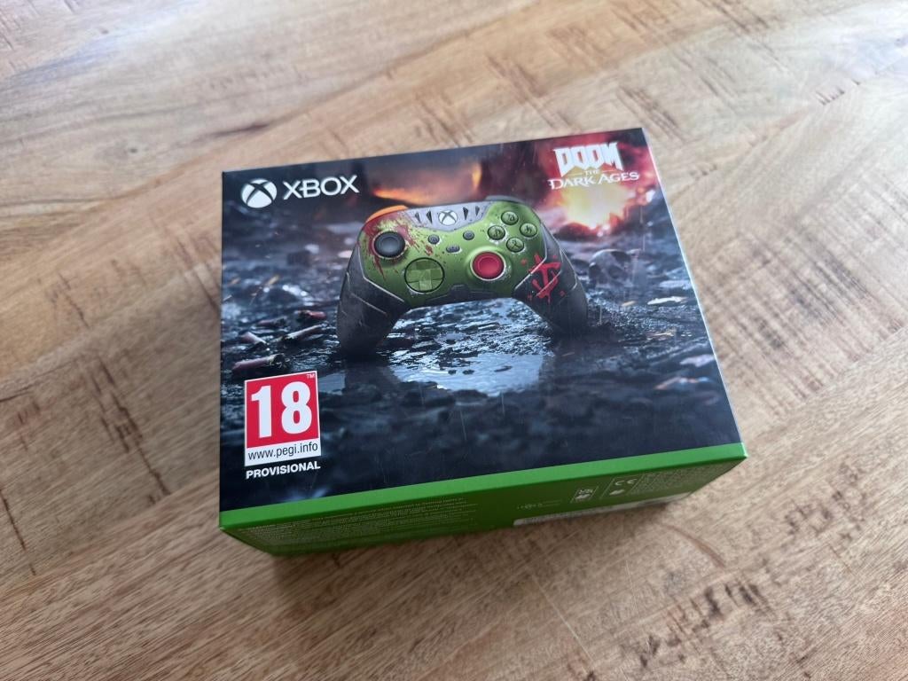 XBOX Doom The Dark Ages Limited Edition controller, Spelcomputers en Games, Xbox Series S, Ophalen of Verzenden, Zo goed als nieuw