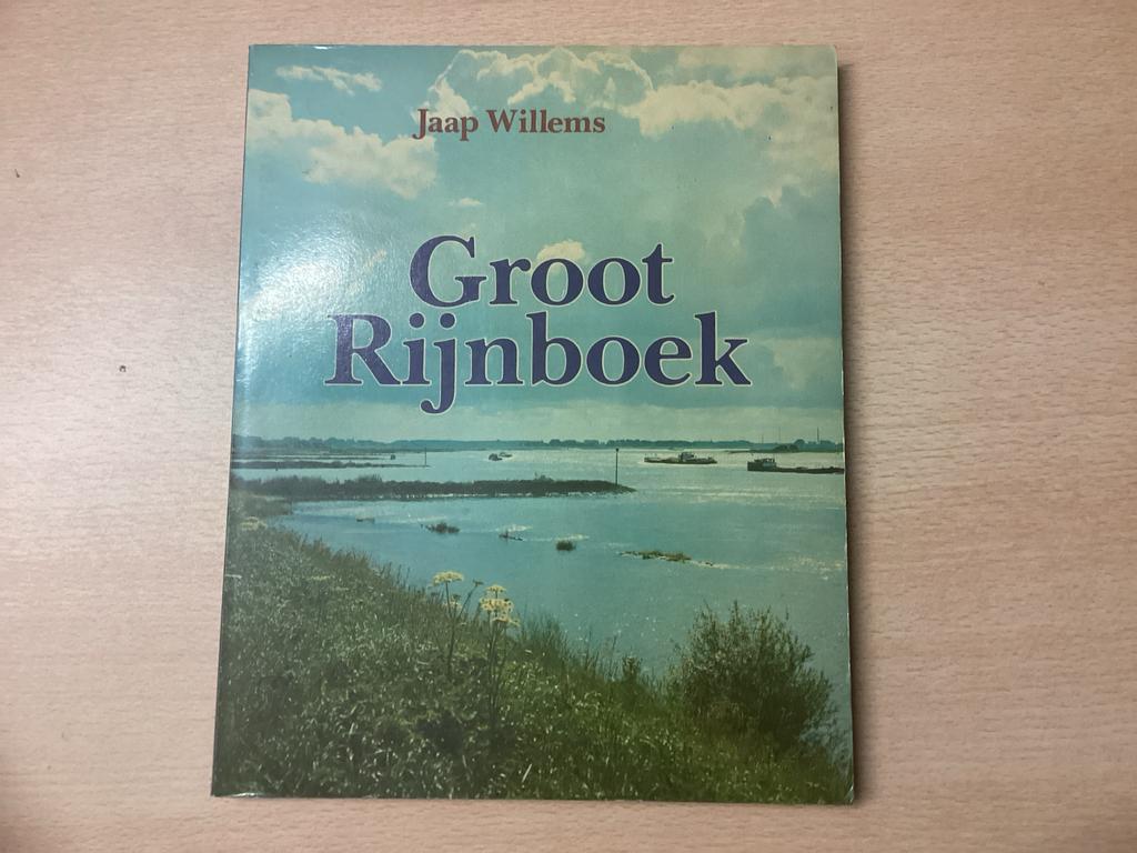 Groot Rijnboek - Jaap Willems, Ophalen of Verzenden, Gelezen