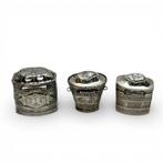 Lot van drie 19e eeuwse zilveren lodereindoosjes, Antiek en Kunst, Ophalen of Verzenden, Zilver