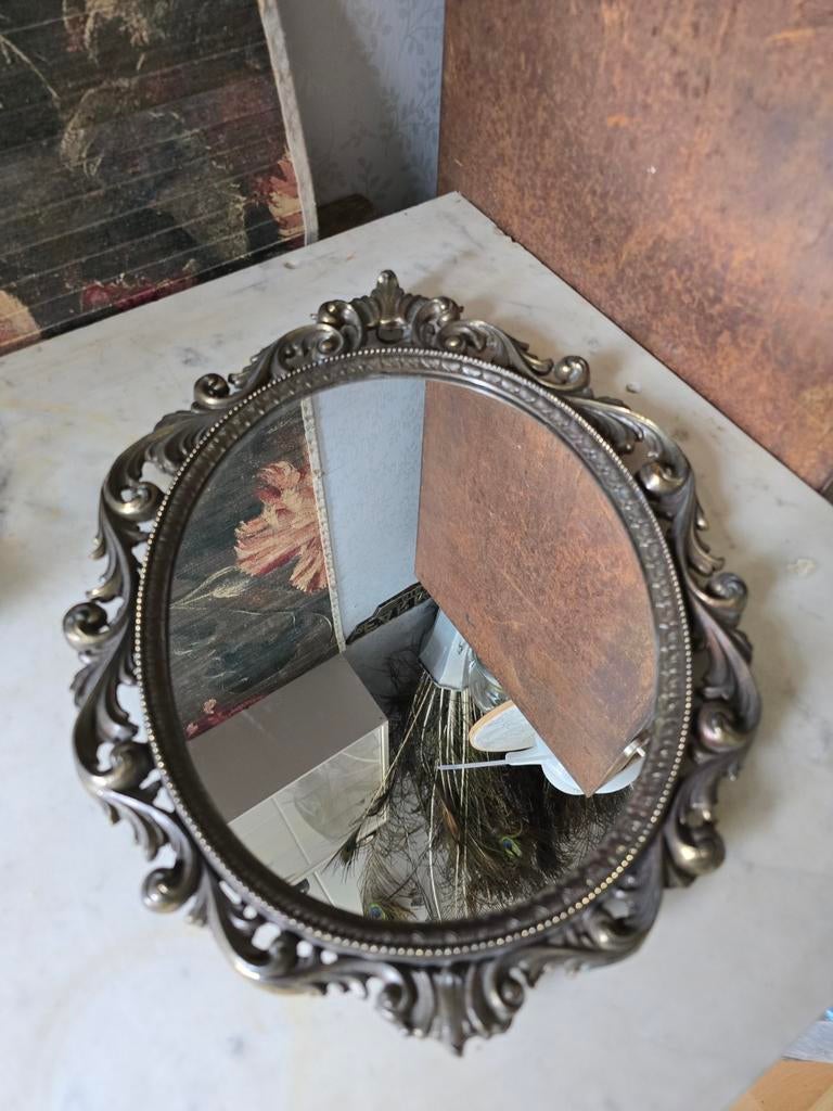 Oude koperen barok spiegel, Ophalen of Verzenden, Ovaal, Minder dan 50 cm