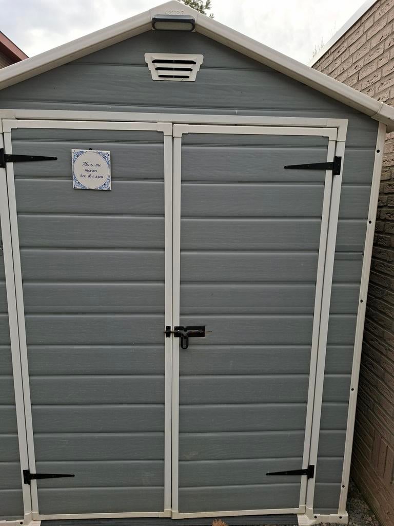 Keter Tuinhuis - Compact en Duurzaam, Tuin en Terras, Tuinhuizen, Minder dan 250 cm, Kunststof, Gebruikt, Tuinhuis