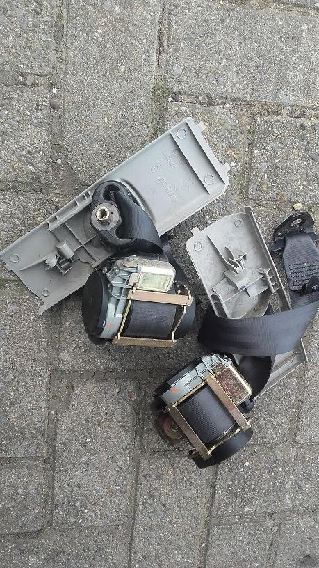 Set achterste gordels Laguna 2002, Auto diversen, Overige Auto diversen, Ophalen of Verzenden