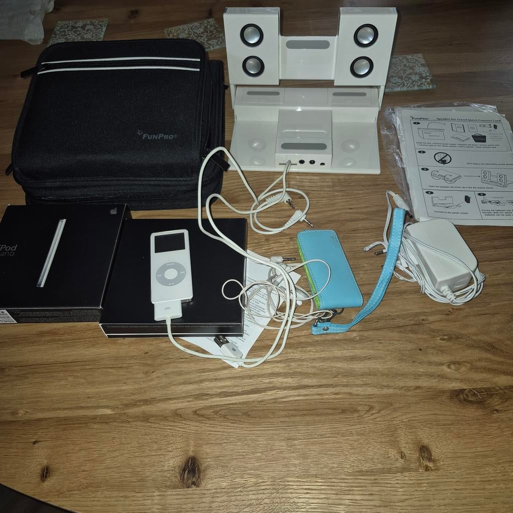 Apple iPod Nano met travel speaker box, Ophalen of Verzenden