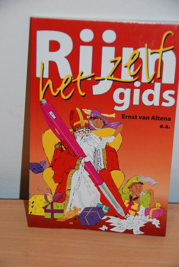 Rijm het zelf gids.   Voor de betere rijm met sinterklaas., Diversen, Sinterklaas, Ophalen of Verzenden