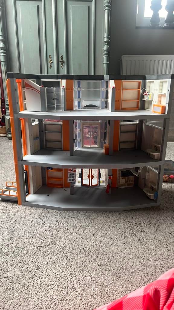 Playmobil ziekenhuis + uitbreiding, Kinderen en Baby's, Speelgoed | Playmobil, Ophalen, Zo goed als nieuw, Complete set