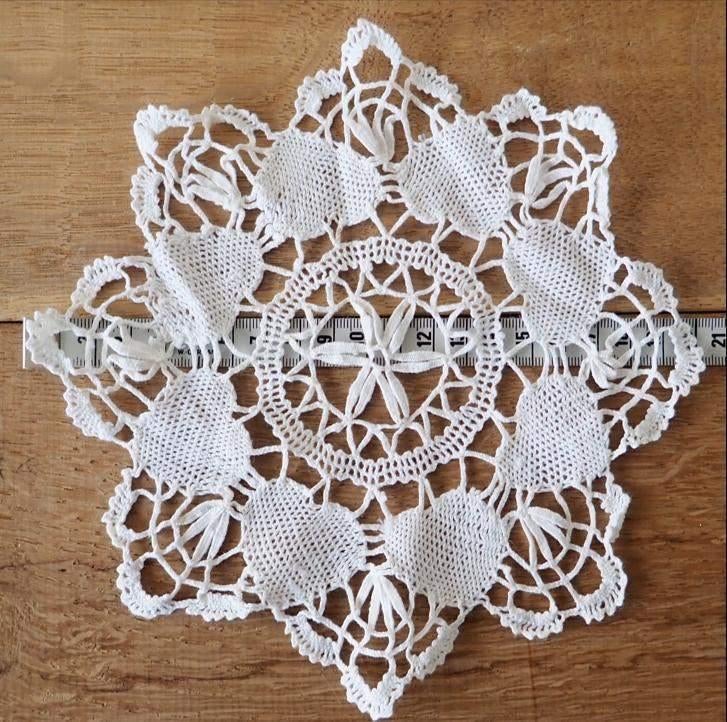 Gekantklost kleedje - wit - antiek, Antiek en Kunst, Antiek | Kleden en Textiel, Ophalen of Verzenden