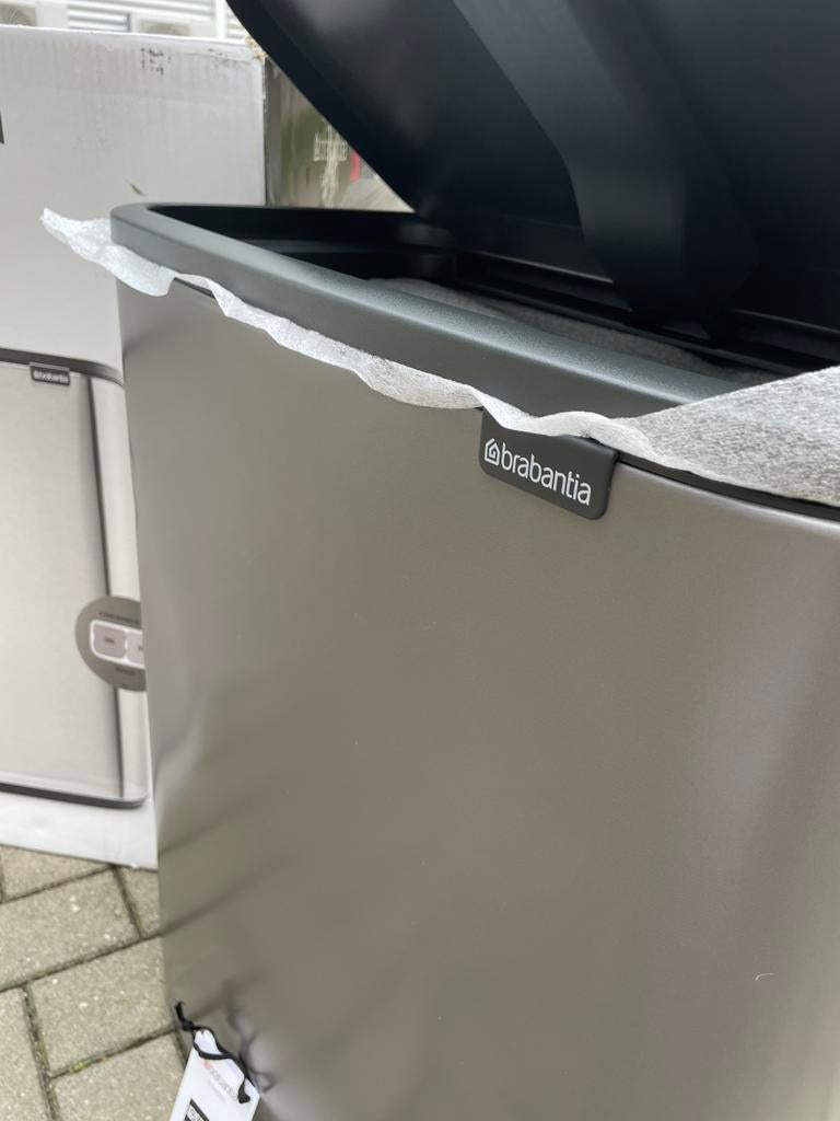 Brabantia prullenbak 2x30L – nieuw met kleine deukjes, Xcsd, Nieuw, Ophalen of Verzenden, Brabantia